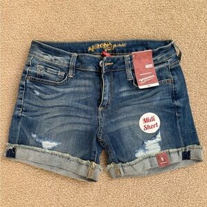 Arizona Jean Company Blue Jean Shorts Distressed Cut-Off Style